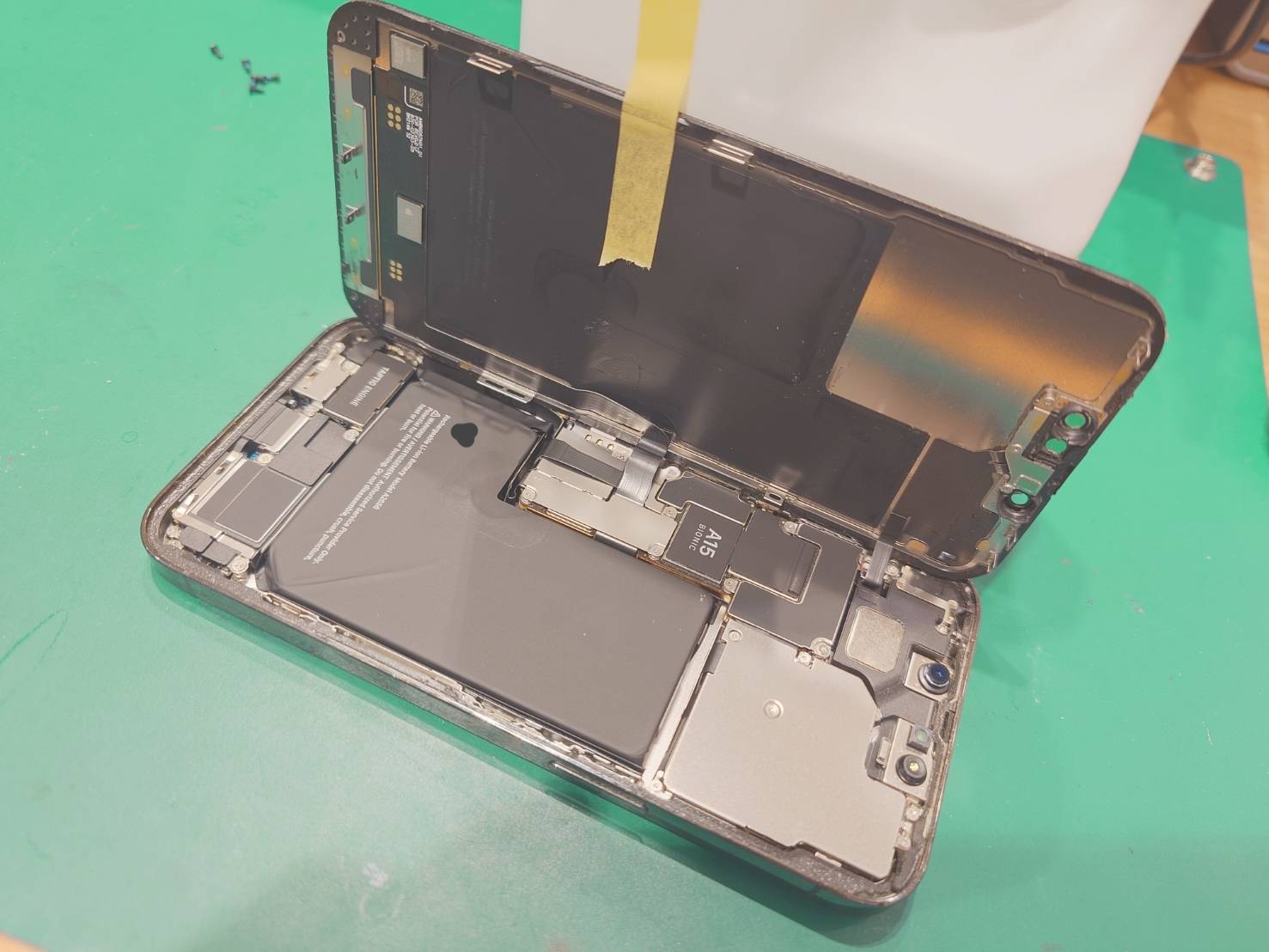 【浜松町よりご来店】iPhone13Proのバッテリー交換修理をご依頼いただきました！